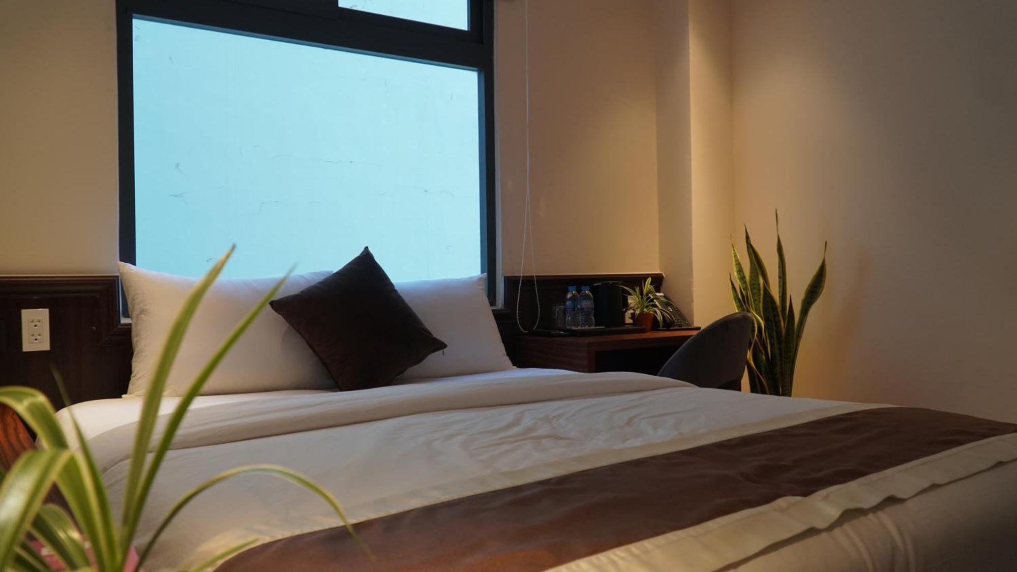 Bros Hotel Хошимин Экстерьер фото